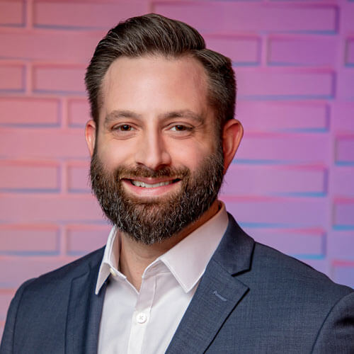 Photo of Dustin Weaver, Market Analyst